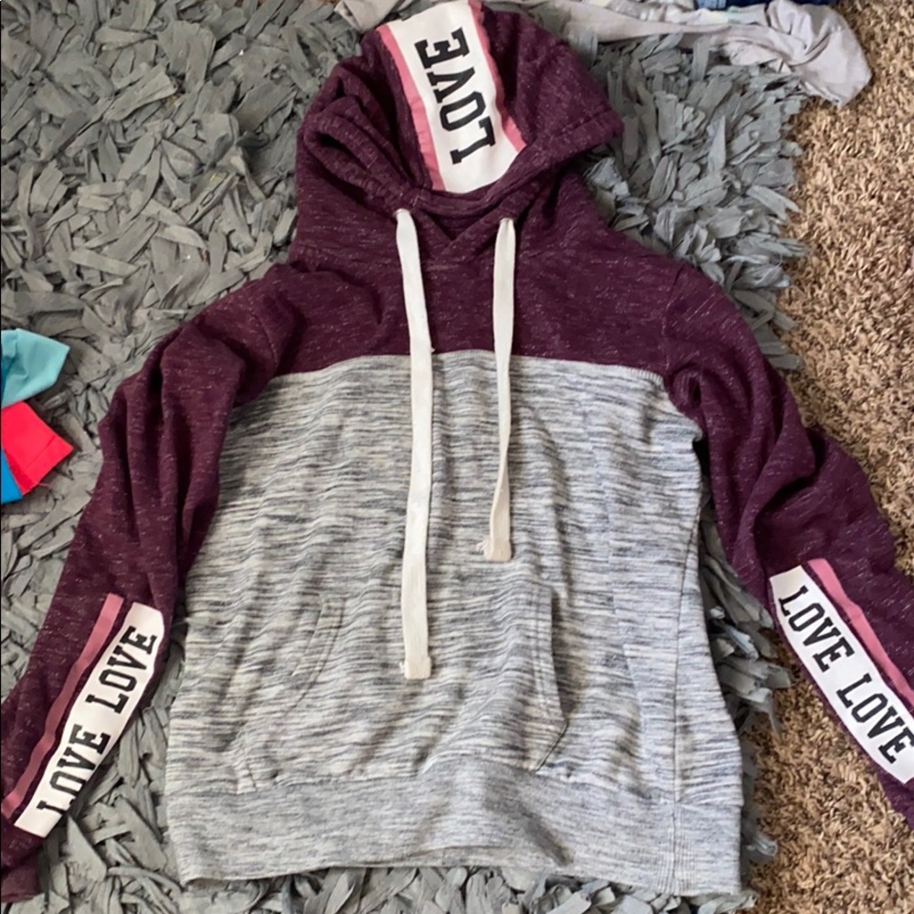 reflex small hoodie super comfy
